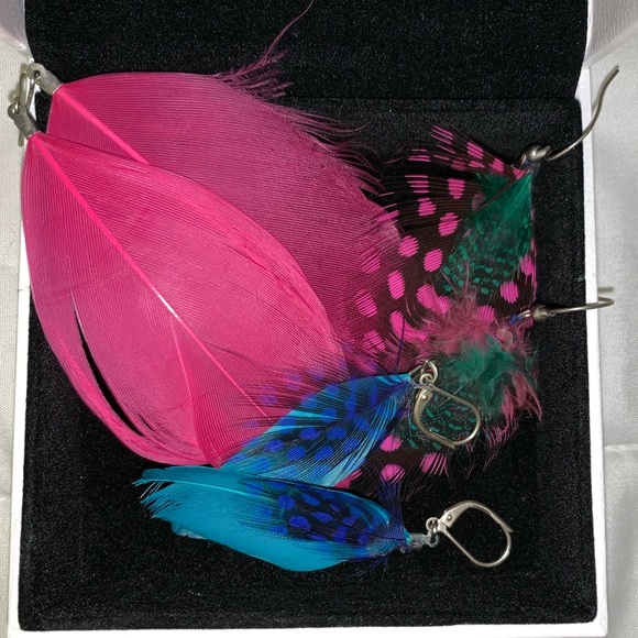 Feather earring bundle - Picture 1 of 4
